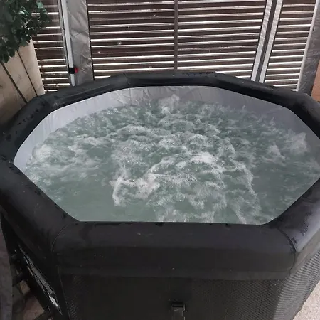 بيت ضيافة Garsoniera In Campus Mamaia 4*