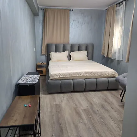 بيت ضيافة Garsoniera In Campus Mamaia كونستانتا